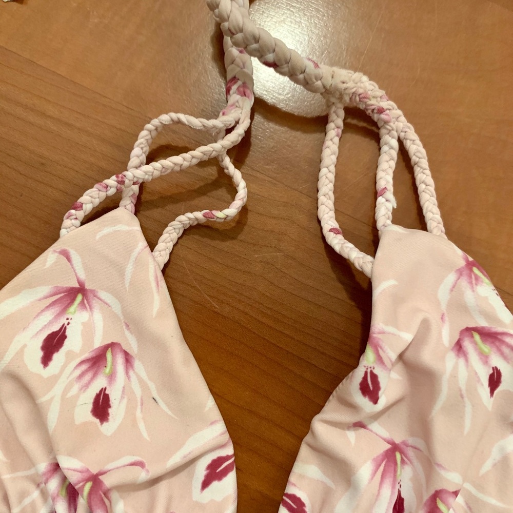 Acacia Swimwear island orchid tunnels top